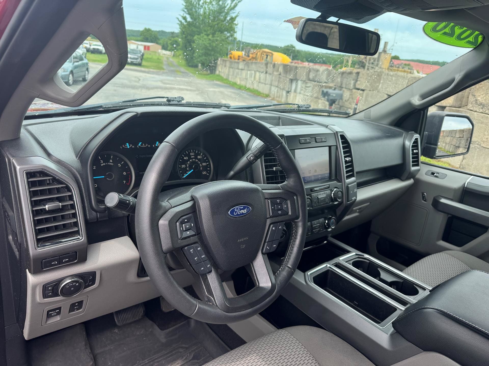Used 2020 Ford F150 XLT w/ Equipment Group 302A Luxury AWD/4WD image 16