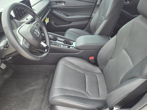 Certified 2025 Honda Accord Sport image 9