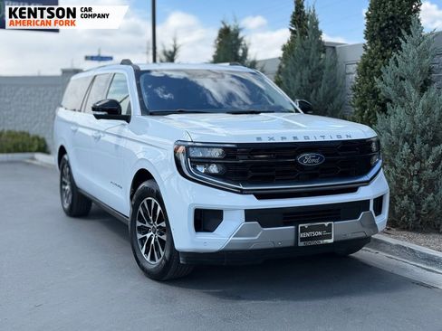Used 2025 Ford Expedition Max Platinum AWD/4WD image 13