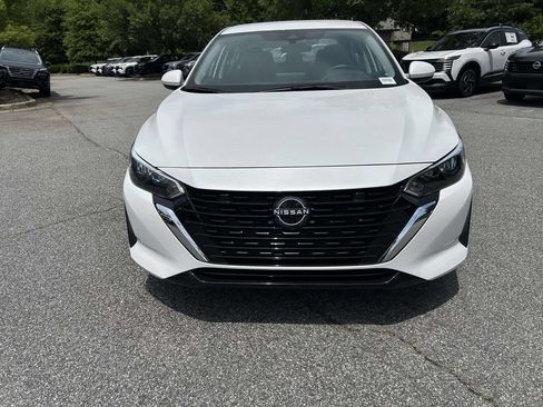 Used 2025 Nissan Sentra SV FWD image 8