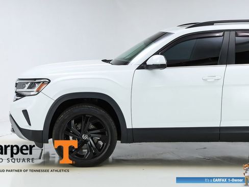 Used 2023 Volkswagen Atlas SE w/ Panoramic Sunroof Package AWD/4WD image 3