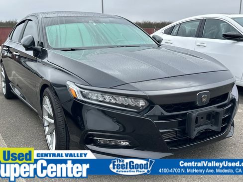 Used 2018 Honda Accord Touring image 1