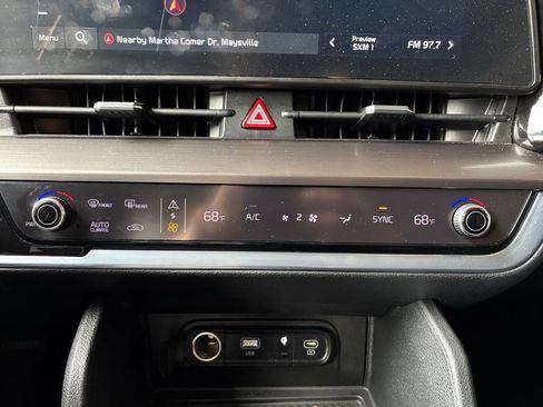 Used 2023 Kia Sportage EX FWD image 30