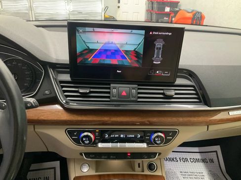 Used 2021 Audi Q5 2.0T Premium w/ Convenience Package image 18