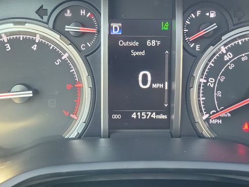Used 2024 Toyota 4Runner Limited AWD/4WD image 24