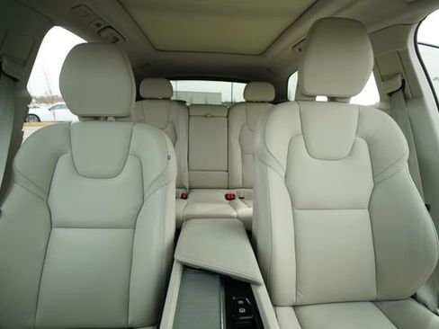 Used 2024 Volvo XC60 B5 Plus w/ Protection Package Premier image 71