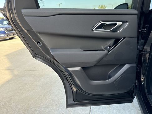 New 2025 Land Rover Range Rover Velar Dynamic SE image 12