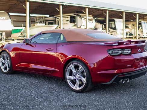 Used 2021 Chevrolet Camaro SS image 17