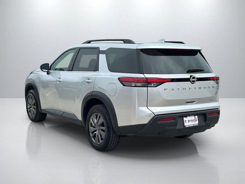 Used 2024 Nissan Pathfinder SV FWD image 7