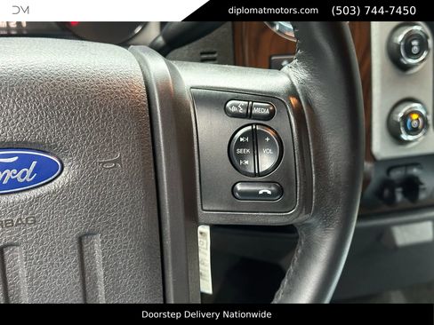 Used 2016 Ford F250 Lariat w/ Lariat Interior Package image 32