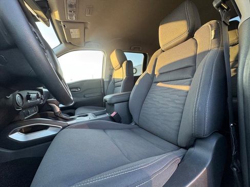 Used 2023 Nissan Frontier SV w/ Technology Package image 21