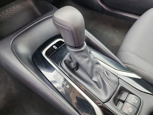 Used 2022 Toyota Corolla LE image 29