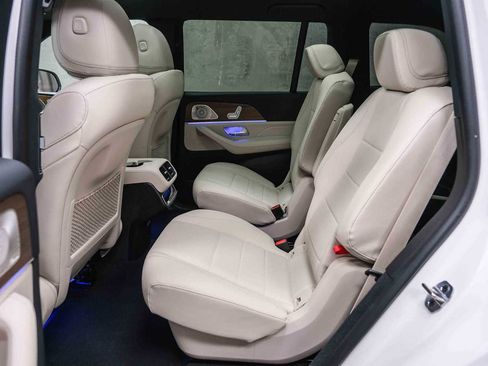 Certified 2025 Mercedes-Benz GLS 450 4MATIC image 23