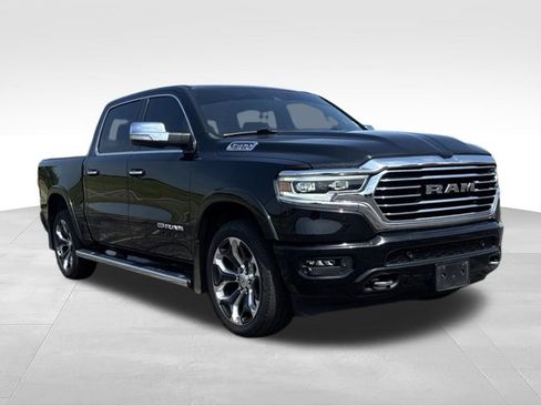 Used 2022 RAM 1500 Limited w/ Body-Colour Bumper Group AWD/4WD image 3