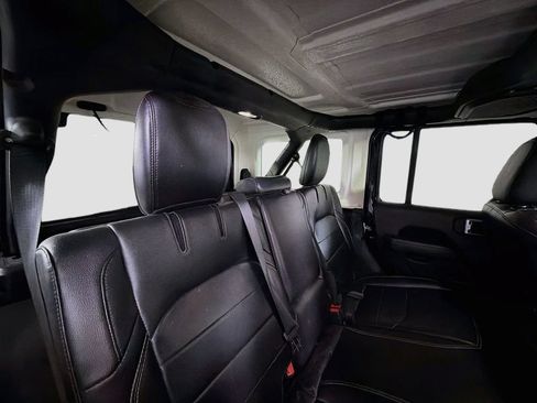 Used 2023 Jeep Wrangler Unlimited Sahara w/ Cold Weather Group AWD/4WD image 27