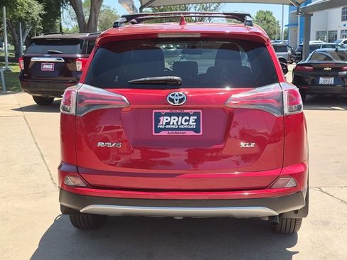Used 2017 Toyota RAV4 XLE FWD image 7