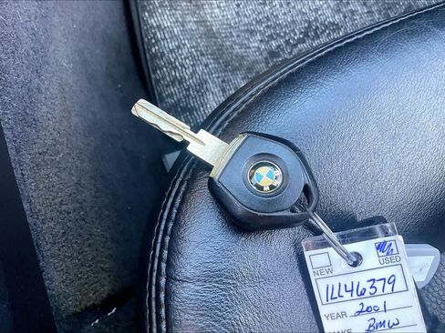 Used 2001 BMW Z3 3.0i RWD image 13