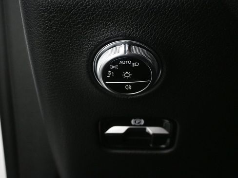 Certified 2023 Mercedes-Benz GLC 300 GLC 300 image 9