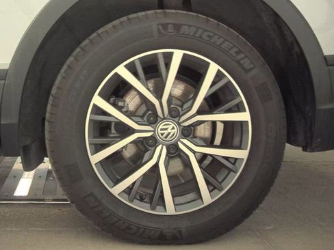 Used 2021 Volkswagen Tiguan S image 13