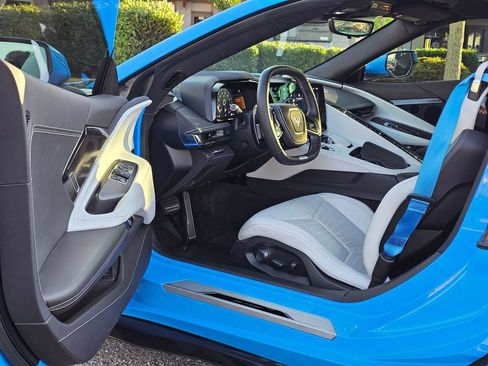 Used 2025 Chevrolet Corvette Z06 w/ Stealth Interior Trim Package RWD image 19