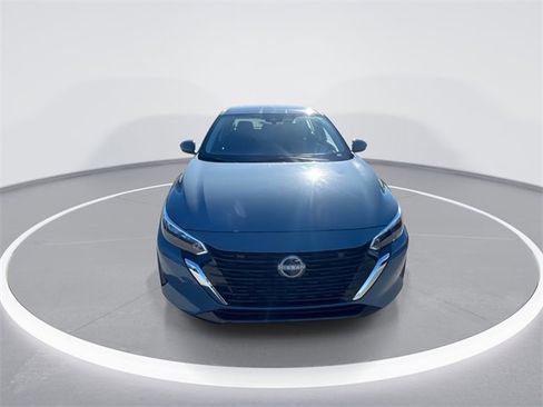 New 2025 Nissan Sentra SV image 3