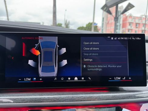 Used 2023 BMW 760i xDrive w/ Executive Package image 24