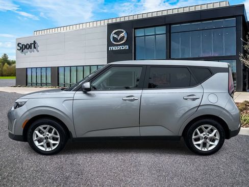 Used 2023 Kia Soul S FWD image 6