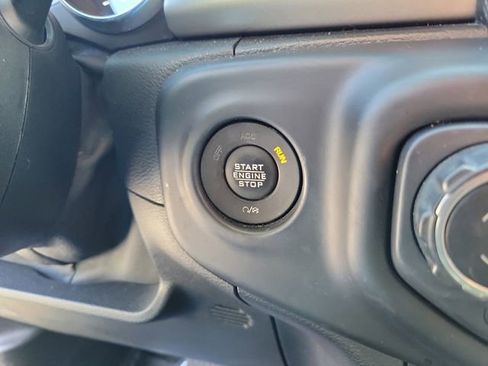 Used 2021 Jeep Gladiator Sport image 22