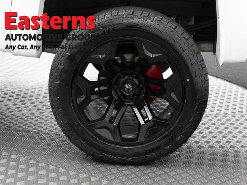 Used 2024 GMC Sierra 1500 AT4 w/ Technology Package AWD/4WD image 35