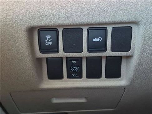 Used 2011 Nissan Quest SL w/ Bose Pkg FWD image 14