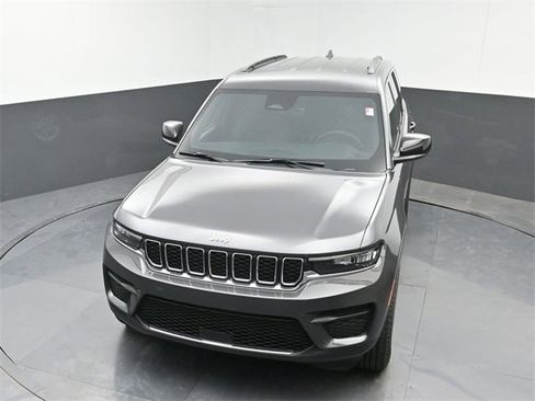 New 2025 Jeep Grand Cherokee Laredo image 27