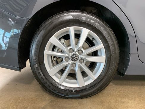 Used 2025 Toyota Camry LE image 40