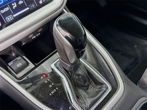 Used 2022 Subaru Outback Premium w/ Popular Package #1 image 16