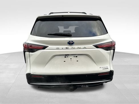 Used 2021 Toyota Sienna Platinum image 6
