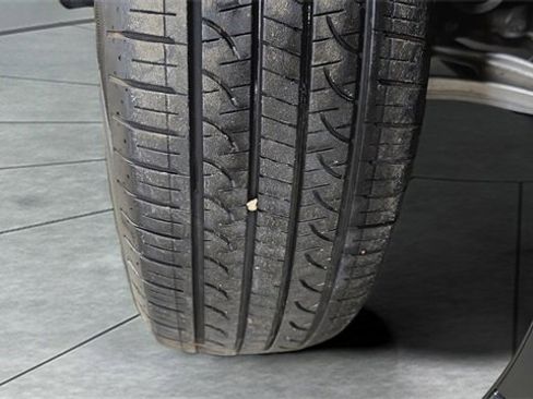 Used 2023 Subaru Outback Premium image 31