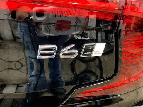 Certified 2023 Volvo S90 B6 Plus w/ Protection Package Premier image 10