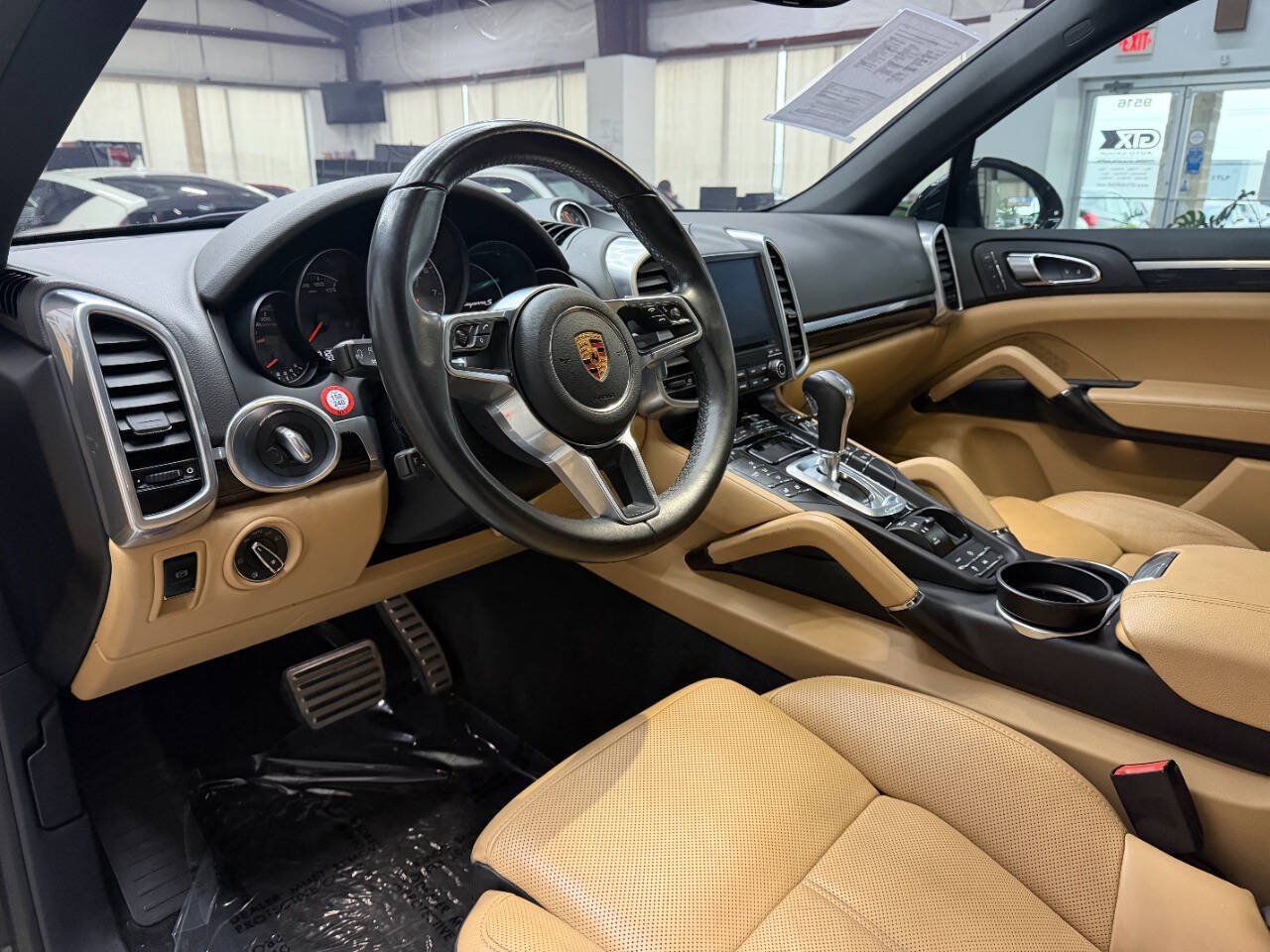 Used 2017 Porsche Cayenne S AWD/4WD image 19