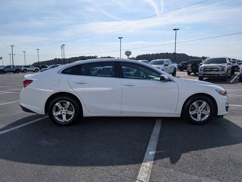 Used 2022 Chevrolet Malibu LS w/ Driver Confidence Package II image 5