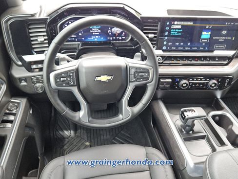 Used 2026 Chevrolet Silverado 1500 LTZ w/ LTZ Premium Package AWD/4WD image 13