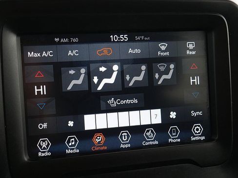 Used 2018 Jeep Renegade Trailhawk w/ Cold Weather Group II image 36