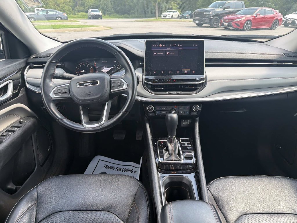 Used 2022 Jeep Compass Limited w/ Sun and Sound Group AWD/4WD image 2