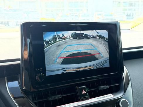 Used 2024 Toyota Corolla LE w/ LE Convenience Package FWD image 24