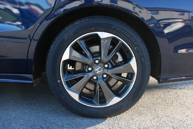 Used 2024 Honda Odyssey Elite image 36