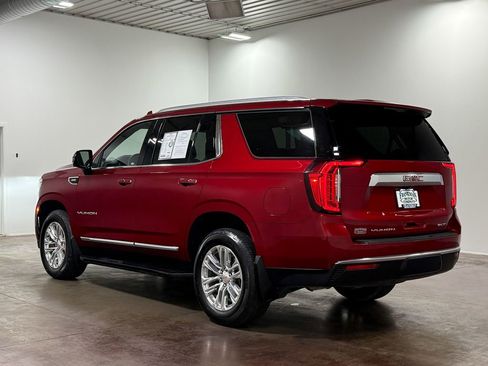 Used 2023 GMC Yukon SLT w/ SLT Luxury Package AWD/4WD image 5