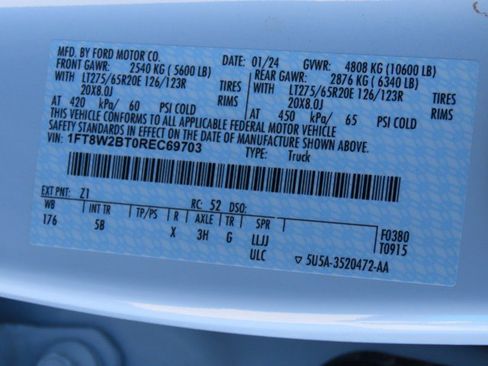 Used 2024 Ford F250 Lariat w/ Chrome Package image 27