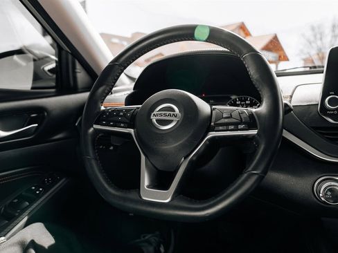 Used 2019 Nissan Altima 2.5 SR w/ SR Premium Package image 19