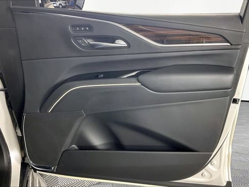 Certified 2023 Cadillac Escalade Premium Luxury AWD/4WD image 27