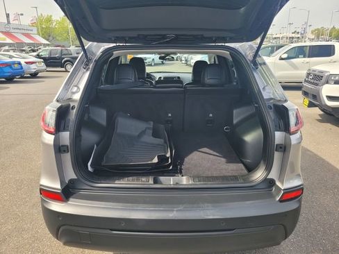 Used 2020 Jeep Cherokee Latitude Plus AWD/4WD image 11