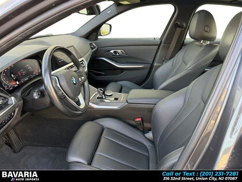 Used 2022 BMW 330i xDrive Sedan w/ Driving Assistance Package image 10