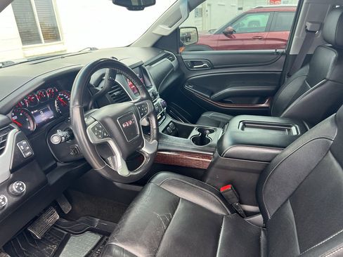 Used 2016 GMC Yukon XL SLT image 9